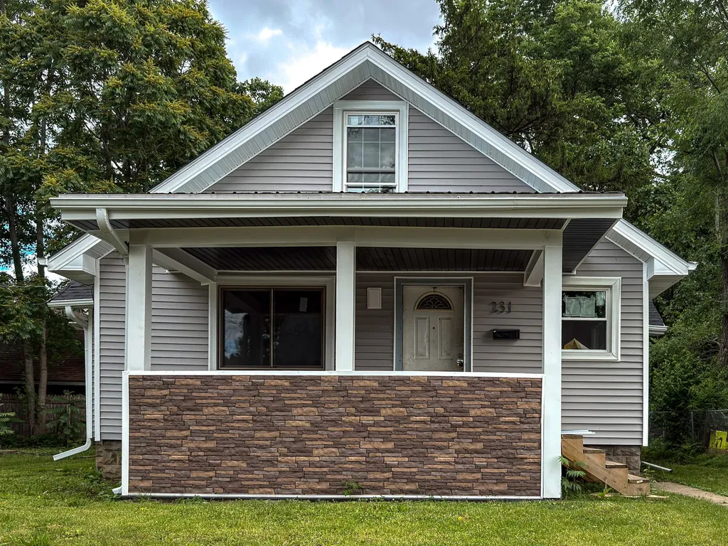 231 Oakwood Avenue Rockford IL 61101