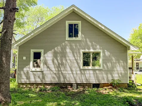 231 Oakwood Avenue Rockford IL 61101