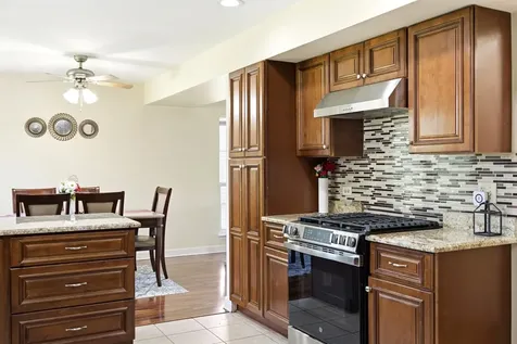 6061 Golfview Drive Gurnee IL 60031