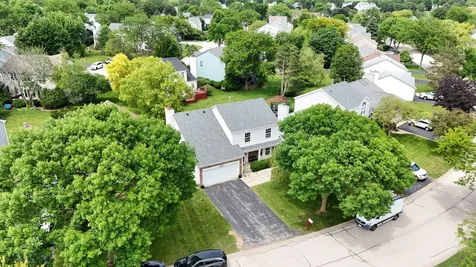 6061 Golfview Drive Gurnee IL 60031
