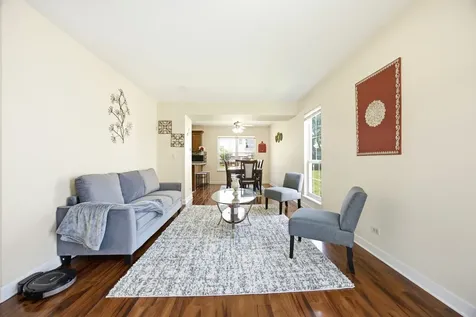 6061 Golfview Drive Gurnee IL 60031