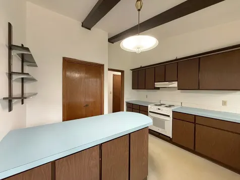 2957 10TH Street East Moline IL 61244