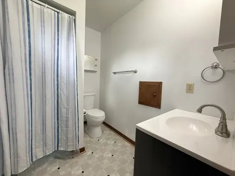 2957 10TH Street East Moline IL 61244