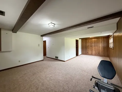 2957 10TH Street East Moline IL 61244