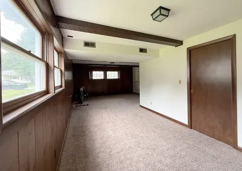 2957 10TH Street East Moline IL 61244