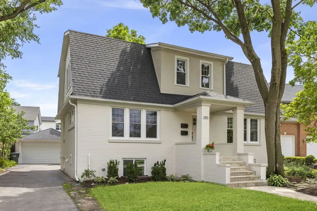 285 Hill Avenue Glen Ellyn IL 60137
