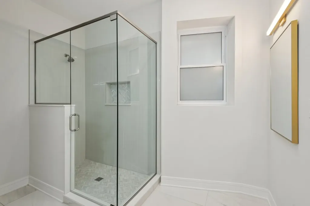 4528 South King Drive Chicago IL 60653
