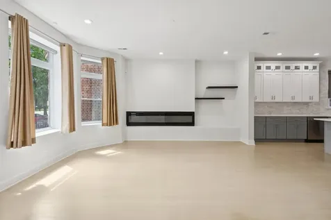 4528 South King Drive Chicago IL 60653