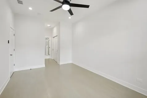 4528 South King Drive Chicago IL 60653