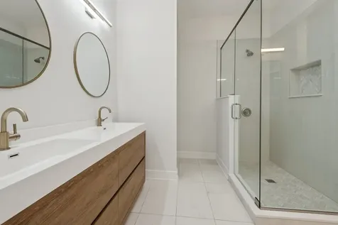 4528 South King Drive Chicago IL 60653
