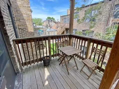 1104 West Dickens Avenue Chicago IL 60614