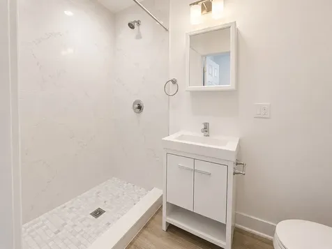 1053 West Columbia Avenue Chicago IL 60626