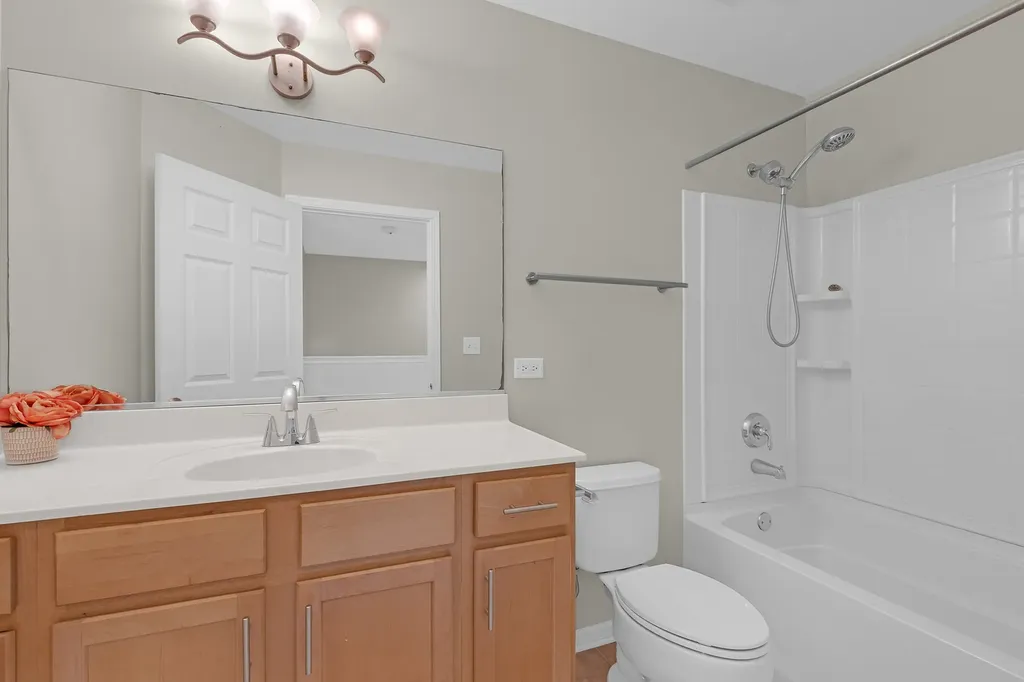 353 North Commerce Street Aurora IL 60504