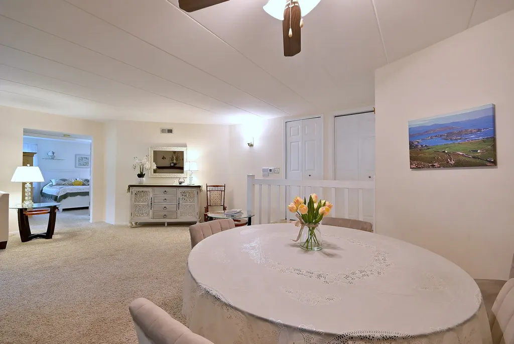 462 South President Street Carol Stream IL 60188