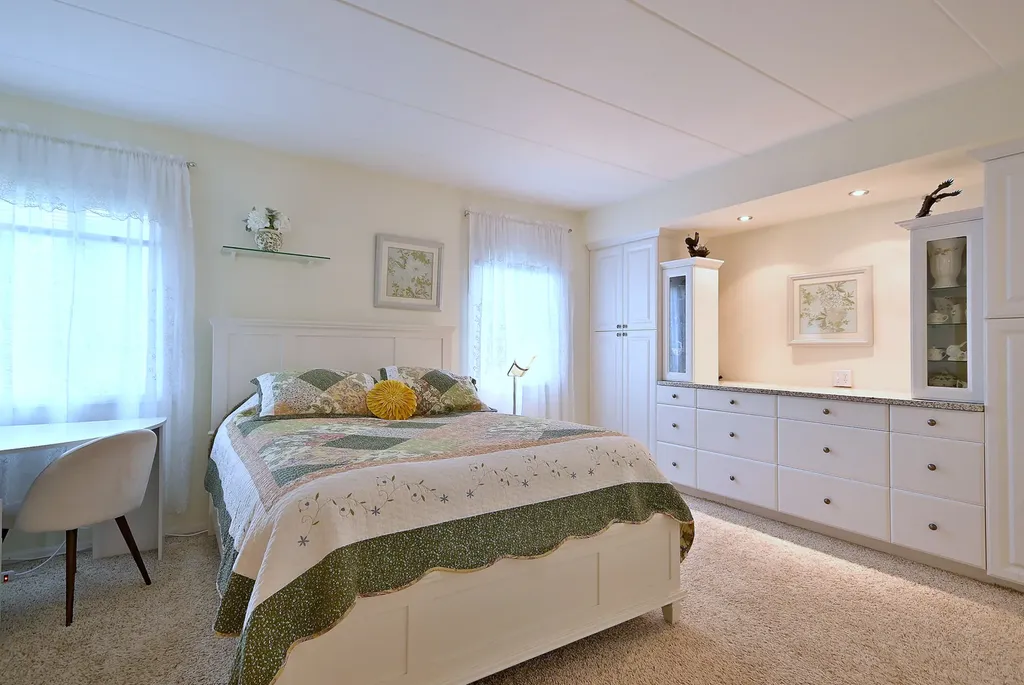 462 South President Street Carol Stream IL 60188
