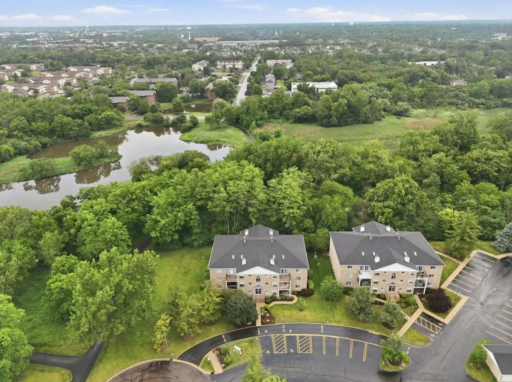 462 South President Street Carol Stream IL 60188