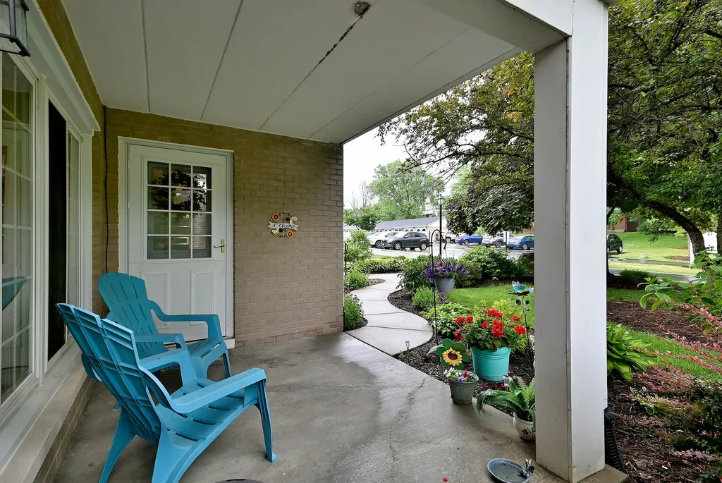 462 South President Street Carol Stream IL 60188