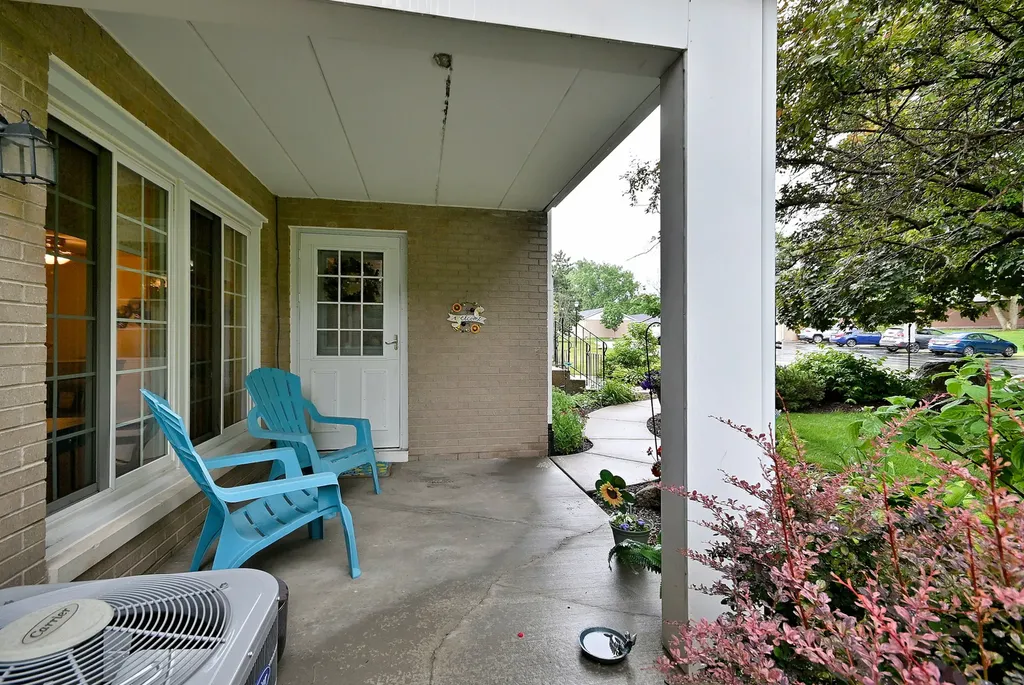 462 South President Street Carol Stream IL 60188