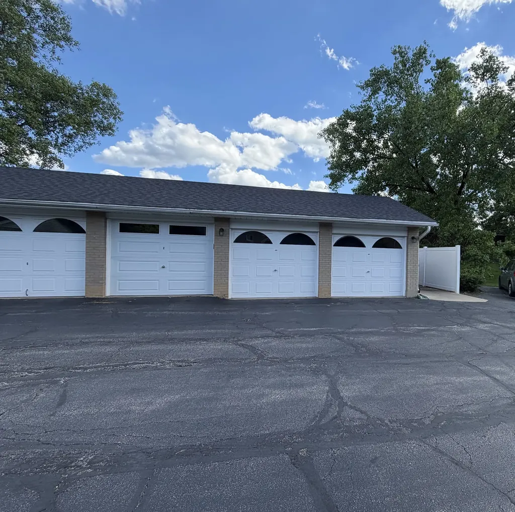 462 South President Street Carol Stream IL 60188