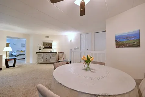 462 South President Street Carol Stream IL 60188