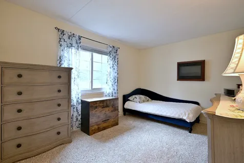 462 South President Street Carol Stream IL 60188