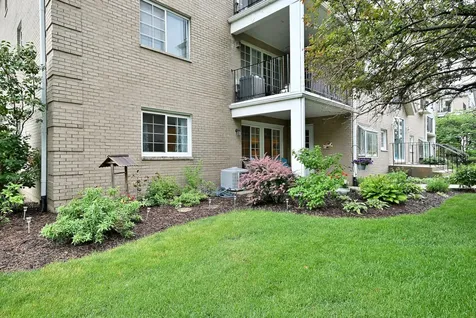 462 South President Street Carol Stream IL 60188