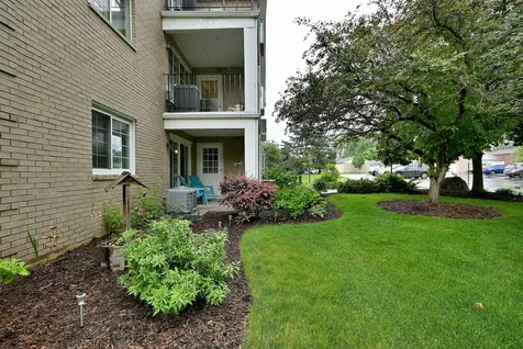 462 South President Street Carol Stream IL 60188