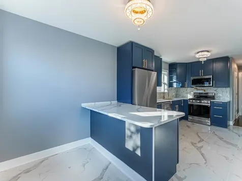 3053 West 77th Street Chicago IL 60652