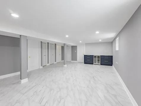 3053 West 77th Street Chicago IL 60652