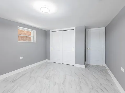 3053 West 77th Street Chicago IL 60652