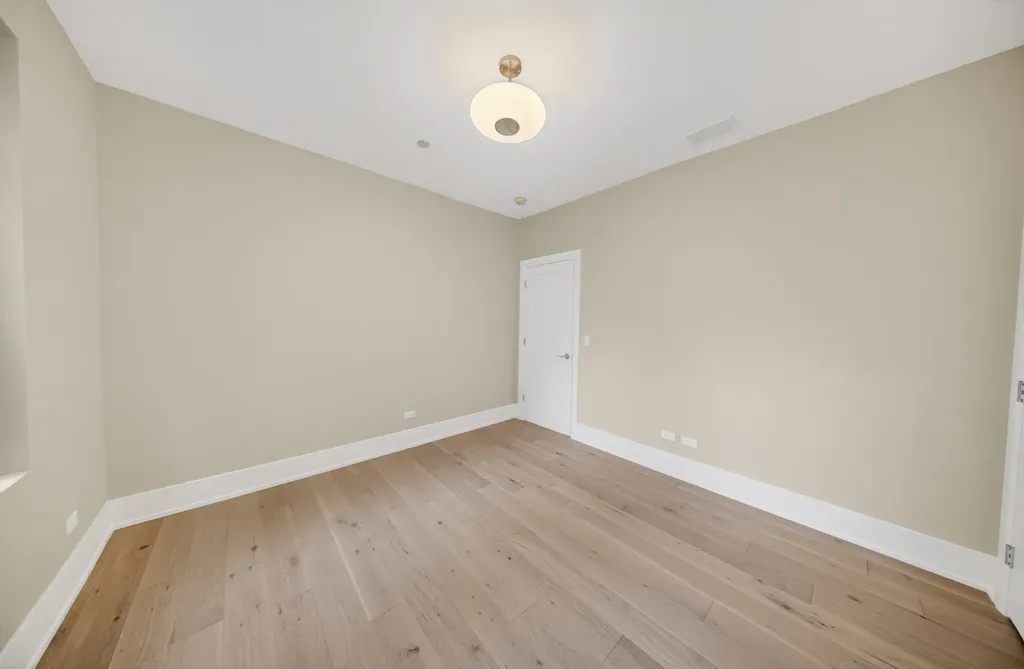 1406 West Cuyler Avenue Chicago IL 60613
