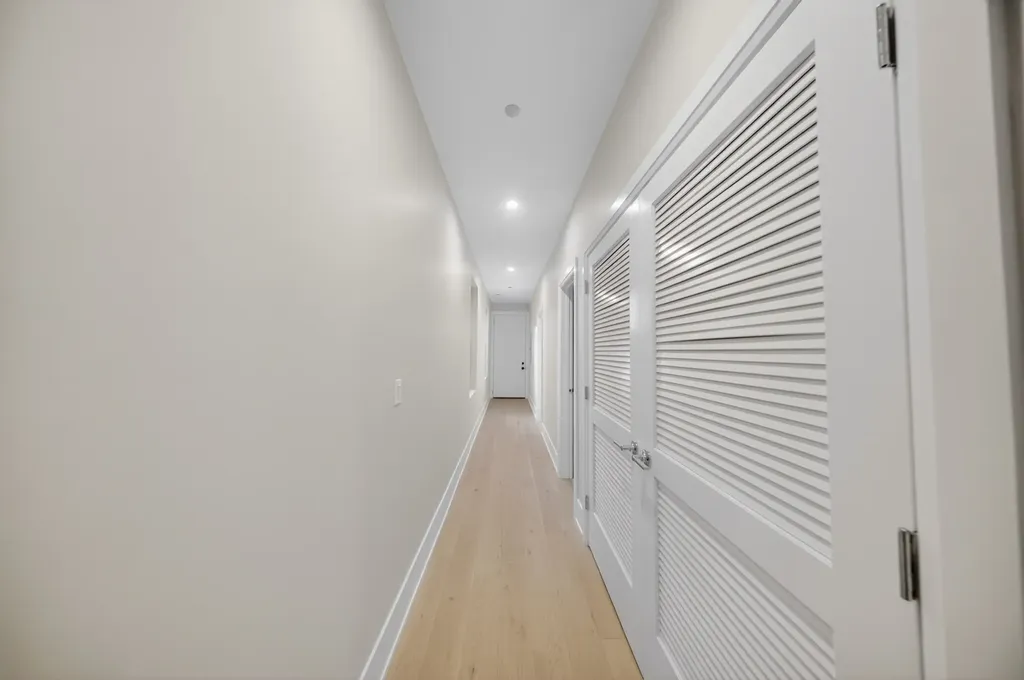 1406 West Cuyler Avenue Chicago IL 60613