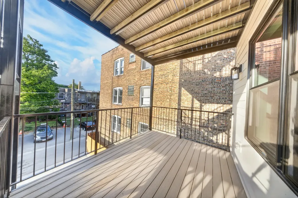 1406 West Cuyler Avenue Chicago IL 60613