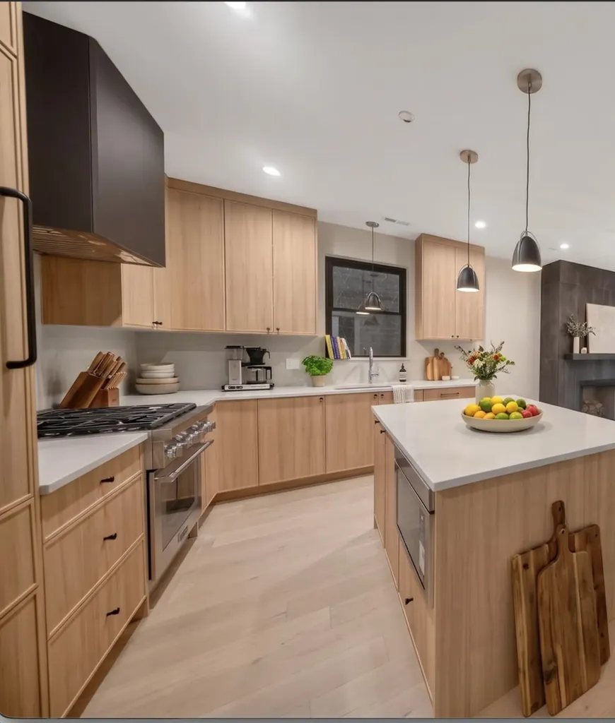 1406 West Cuyler Avenue Chicago IL 60613