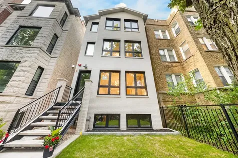 1406 West Cuyler Avenue Chicago IL 60613
