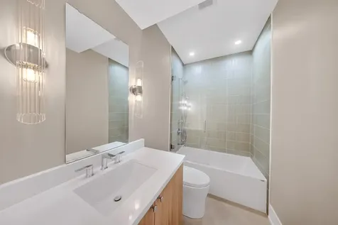 1406 West Cuyler Avenue Chicago IL 60613