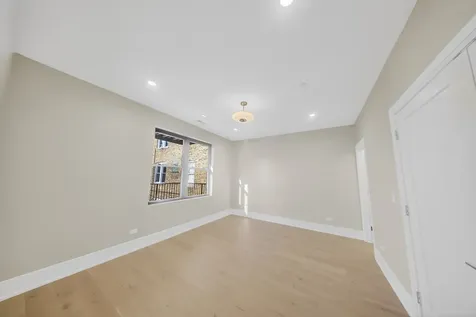 1406 West Cuyler Avenue Chicago IL 60613