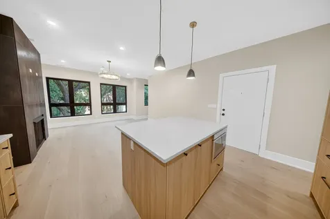 1406 West Cuyler Avenue Chicago IL 60613