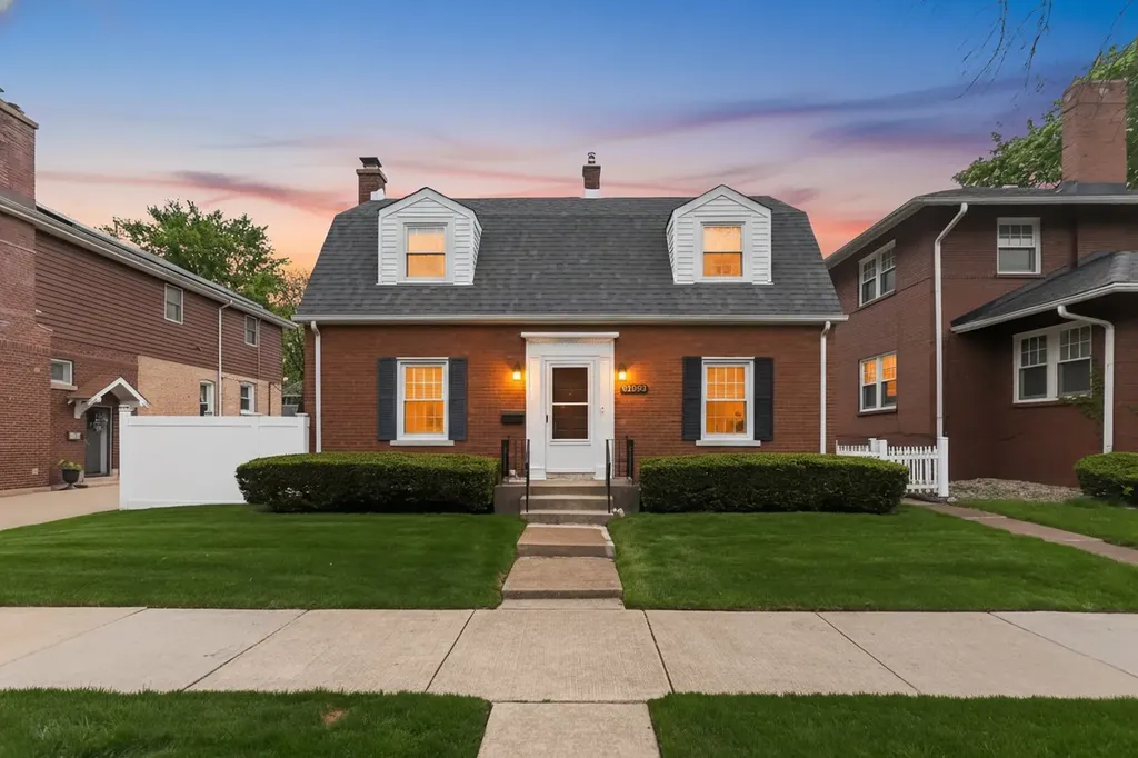10551 South Bell Avenue Chicago IL 60643