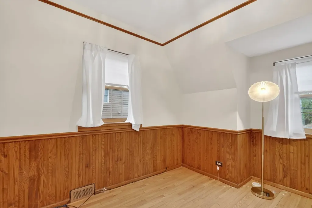10551 South Bell Avenue Chicago IL 60643