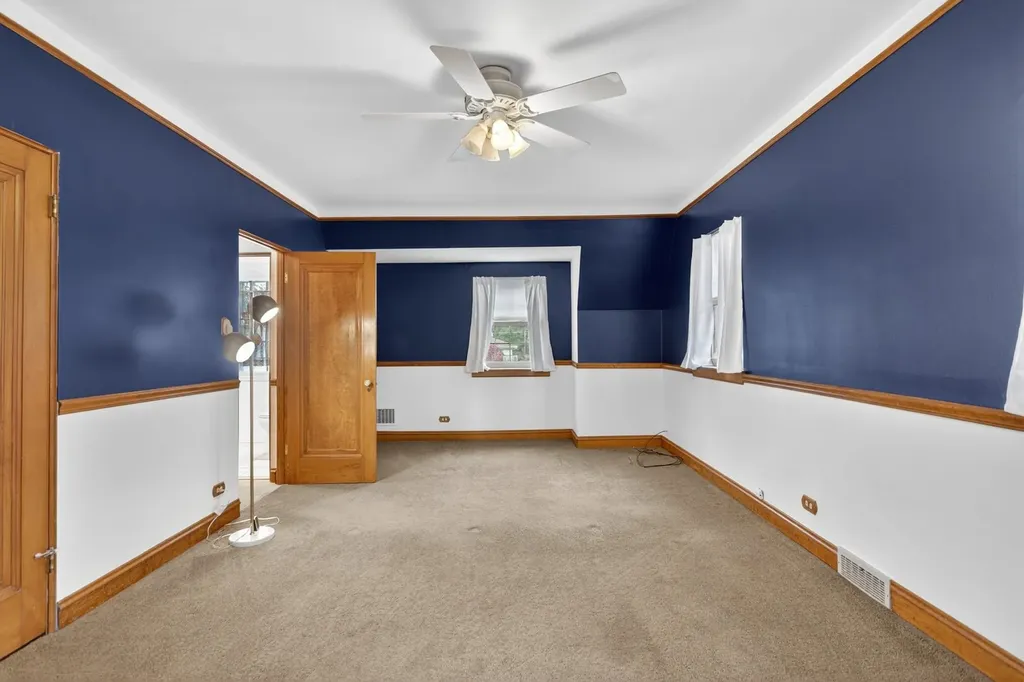 10551 South Bell Avenue Chicago IL 60643