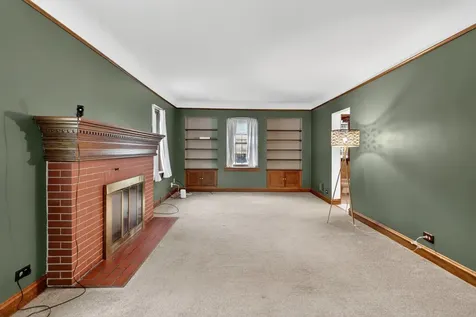 10551 South Bell Avenue Chicago IL 60643
