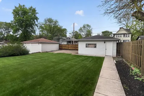 10551 South Bell Avenue Chicago IL 60643