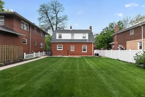10551 South Bell Avenue Chicago IL 60643