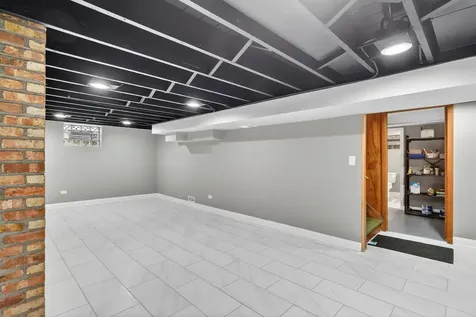 10551 South Bell Avenue Chicago IL 60643