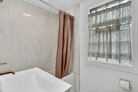10551 South Bell Avenue Chicago IL 60643