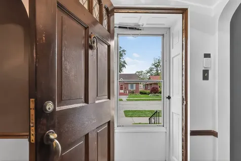 10551 South Bell Avenue Chicago IL 60643