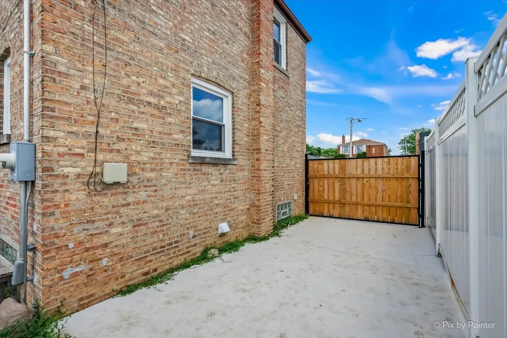 3248 North Odell Avenue Chicago IL 60634