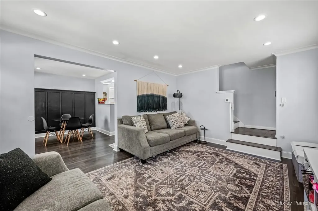 3248 North Odell Avenue Chicago IL 60634