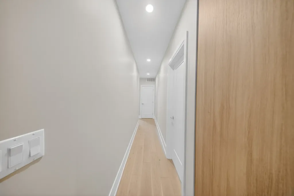 1406 West Cuyler Avenue Chicago IL 60613